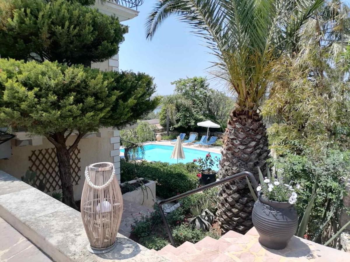 Christoforos Apartments Lourdata  Luaran gambar