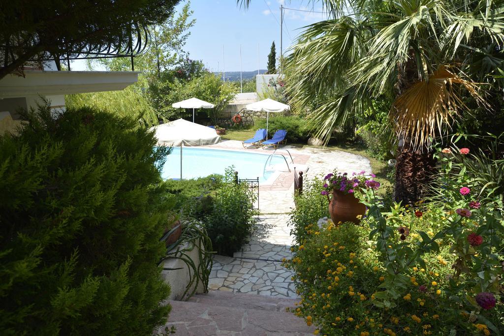 Christoforos Apartments Lourdata  Luaran gambar